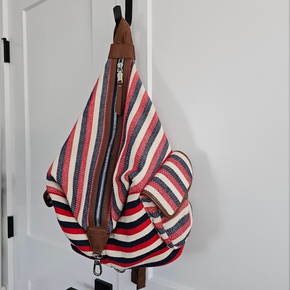 Splendid Backpack - Picture 3 of 10